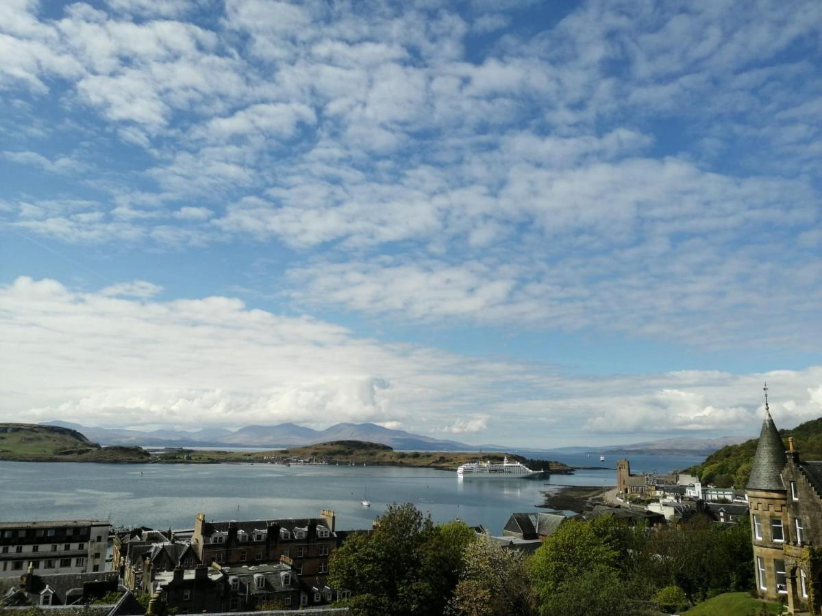 Central Oban Studio With Stunning View Exterior foto
